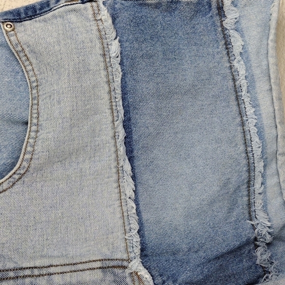 L.A. Blues Vintage Blue Medium Wash Two Tone High Rise Five Pocket Jean Short - Picture 4 of 13